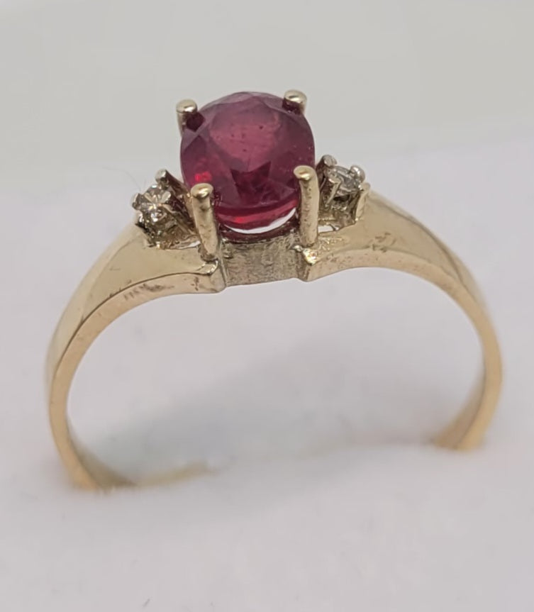 Ambrosia 1ct Ruby 10k  Yellow Gold