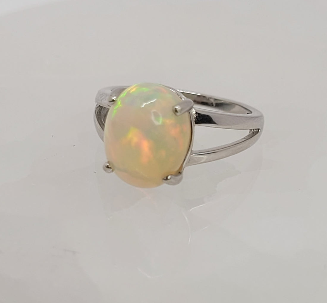 “White Fire” Fiery White Opal 925 Ring