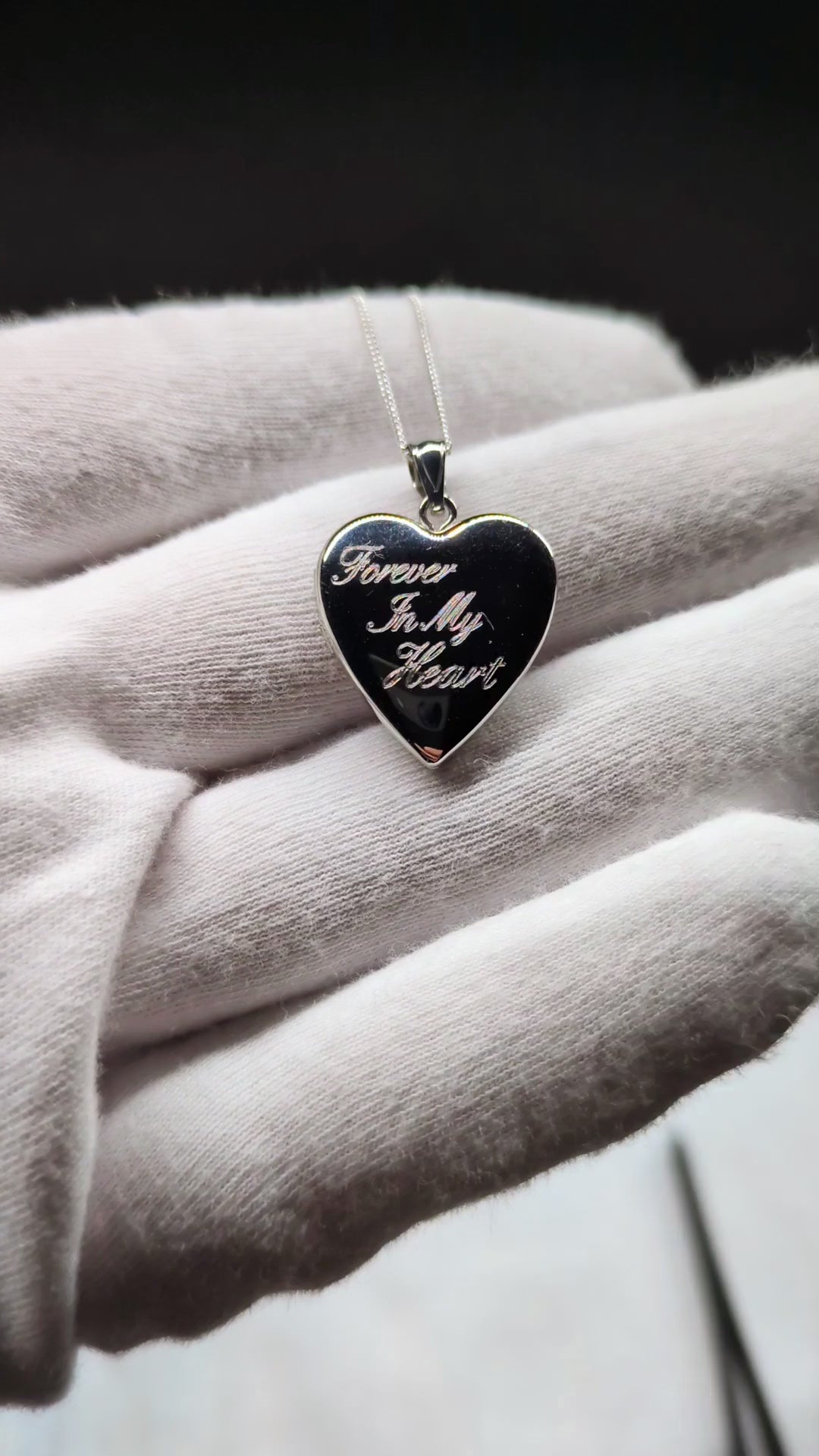 Silver heart locket "Forever in my Heart"