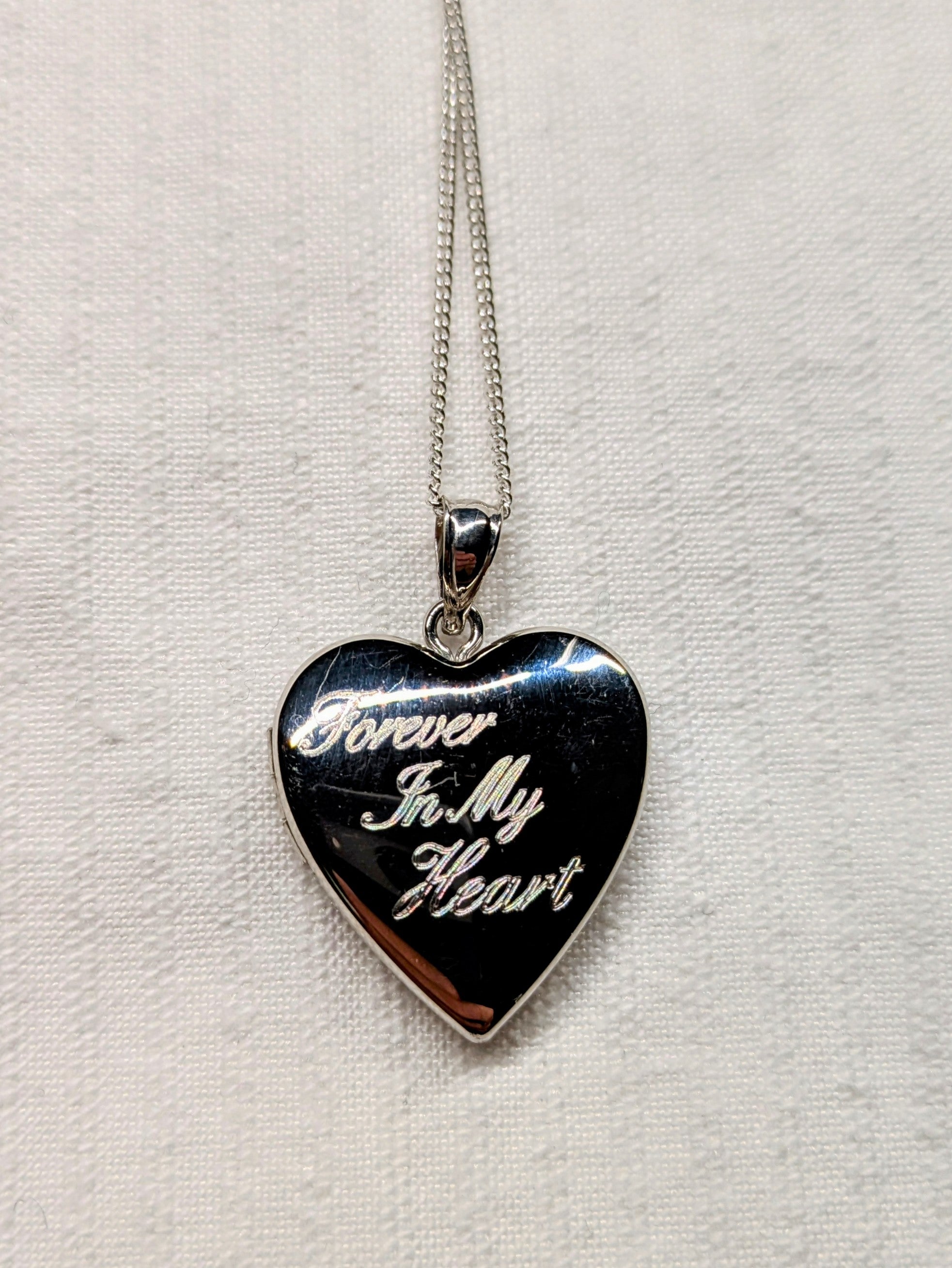 Silver heart locket "Forever in my Heart"